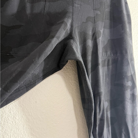 lululemon athletica Black Camo Leggings - Picture 3 of 5